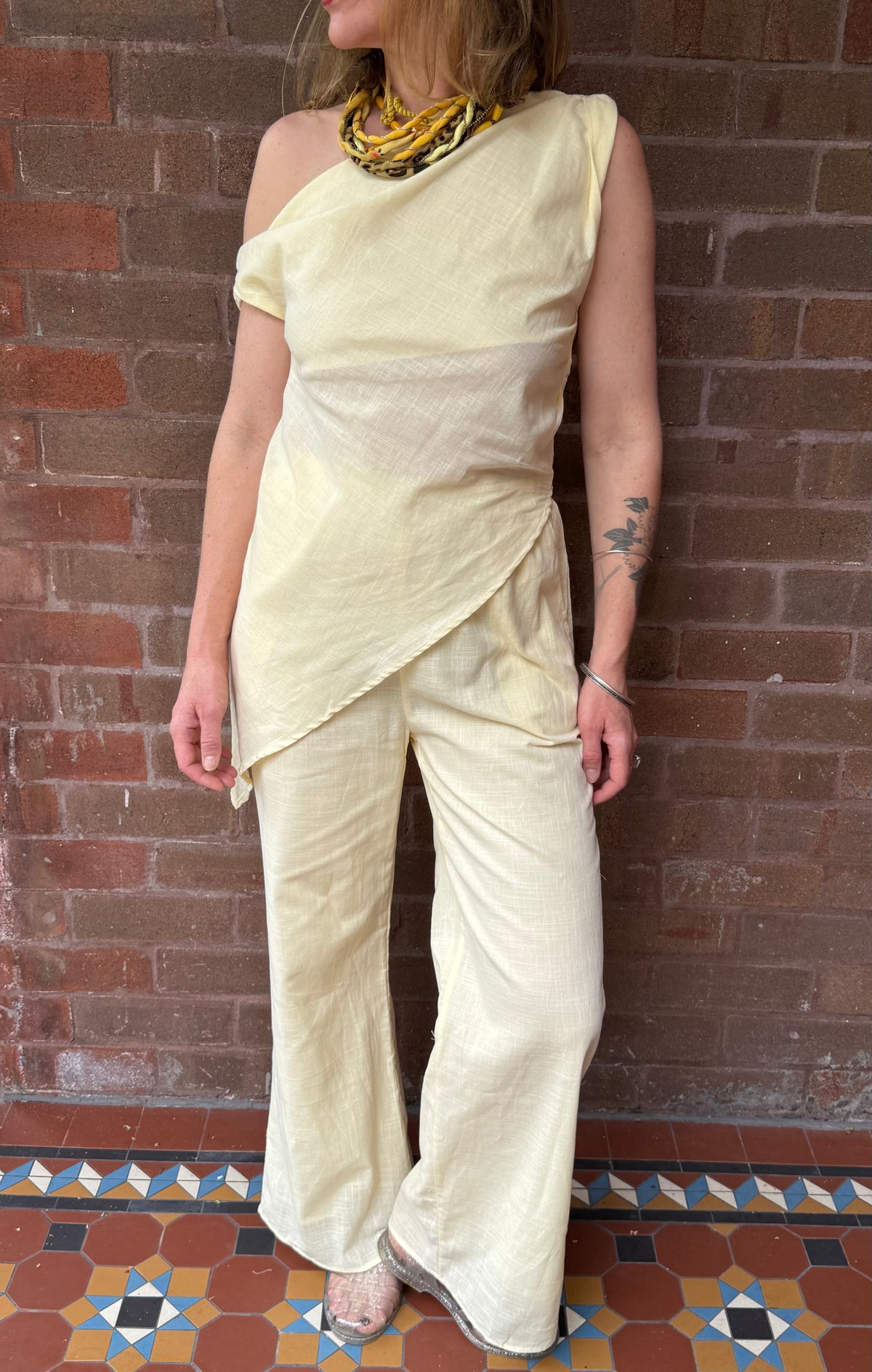 Soft Yellow Off-Shoulder Cotton Top – By Frankie (Copy)