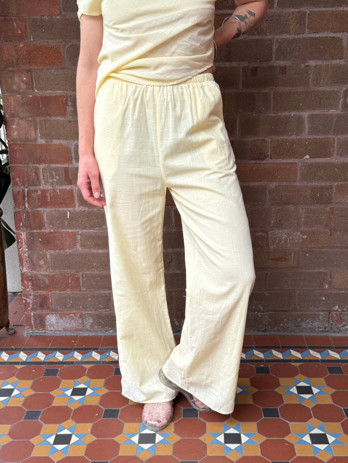 Soft Yellow Straight-Leg Cotton Pants – By Frankie (Copy)
