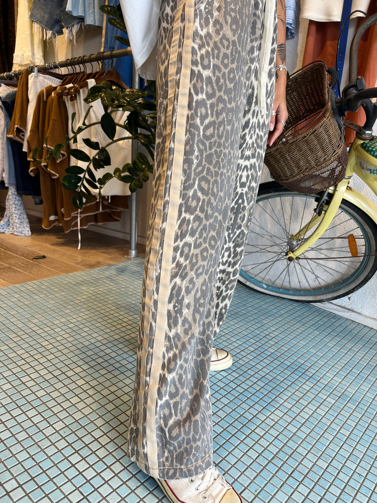 Racer Pant - Light Leopard / By Frankie