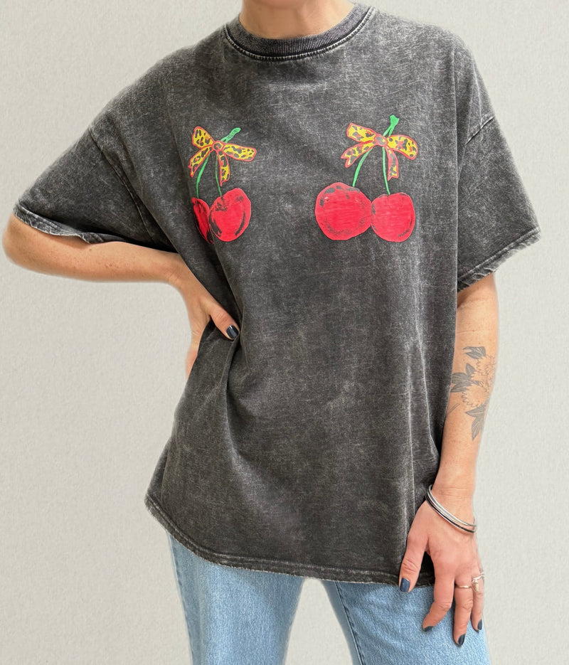 Washed Black Vintage Bow & Cherry Graphic Tee – By Frankie