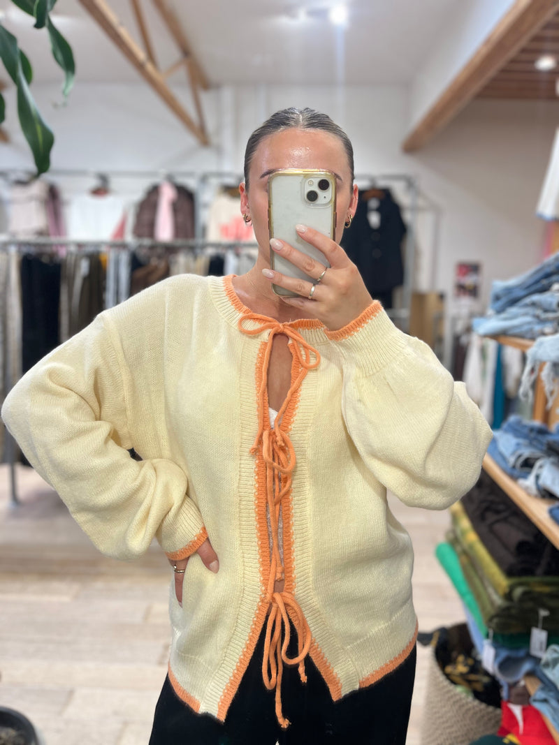 Tie Knot Knit - Fanta Trim / By Frankie