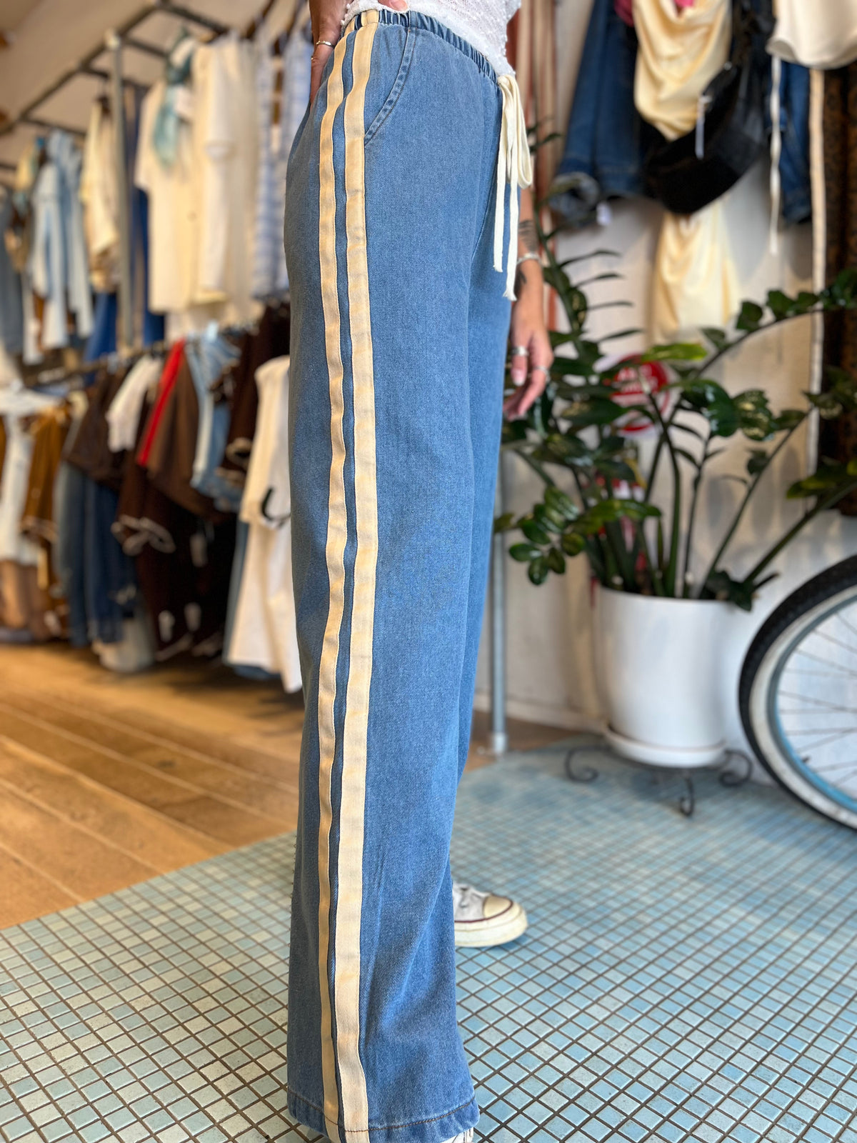 Denim Racer Pant - Light Wash / By Frankie